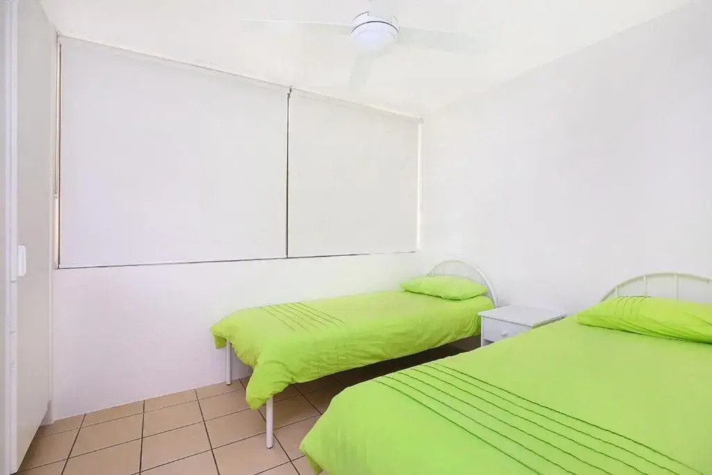 Eastbourne U4, 80 Esplanade, Golden Beach