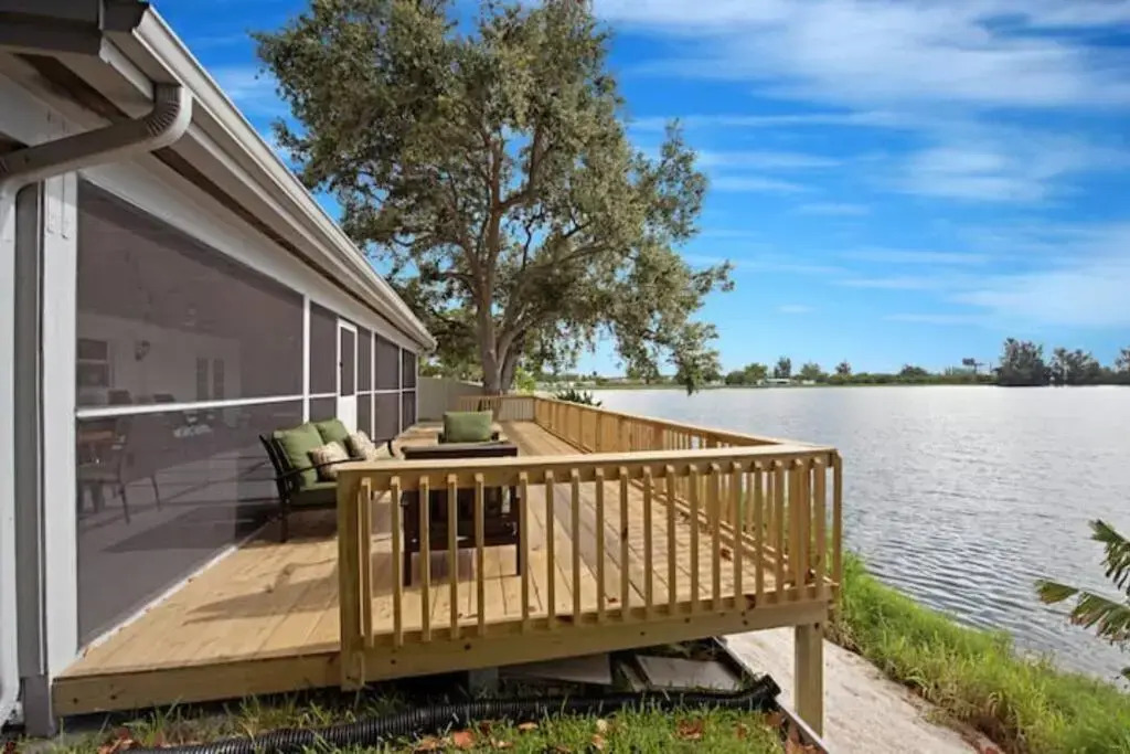 Lake House 1 in Davie