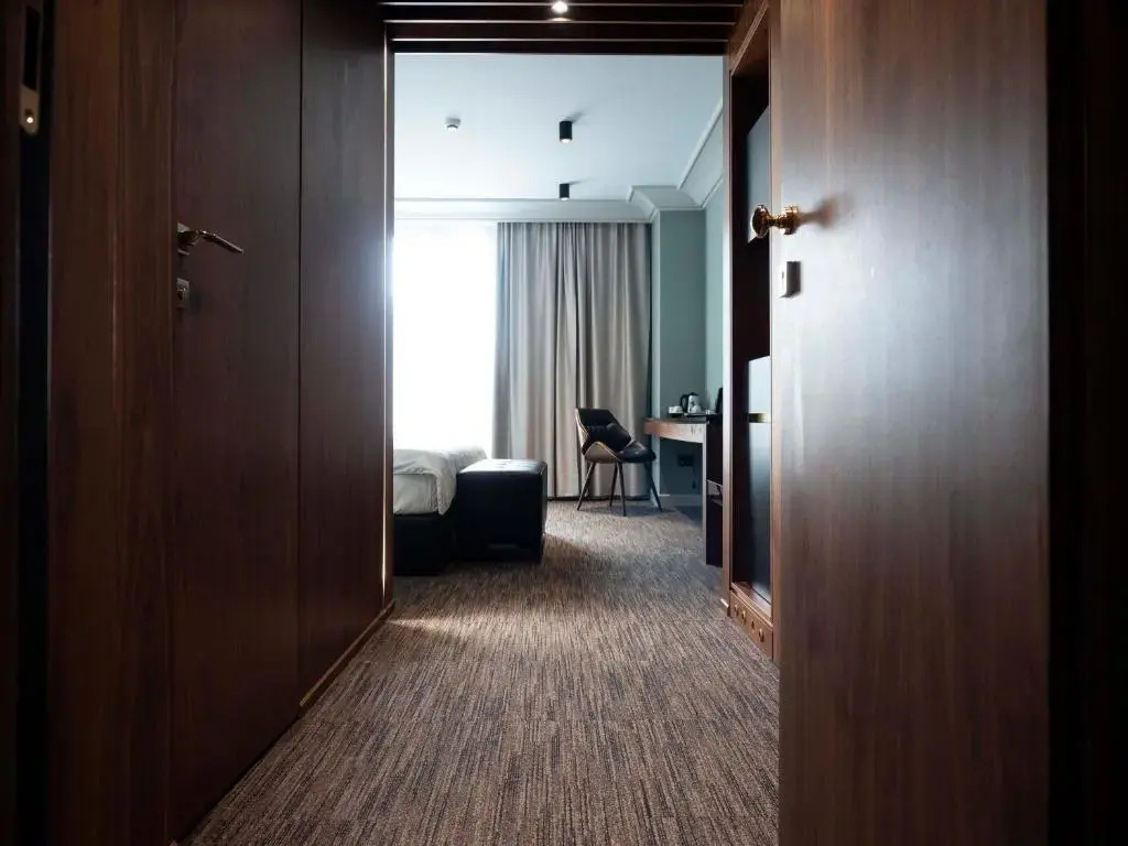 Select Hill Resort