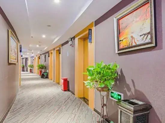 Thank Inn Chain Hotel (Zhengzhou Zhongyuan Futa Metro Station)
