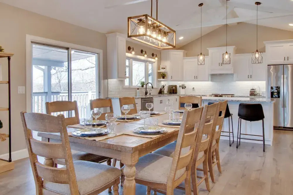 Beautiful Lakeview Home: Near Bull Shoals Lake