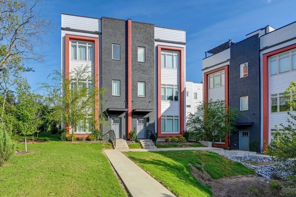 Nashville Townhome w/ Rooftop Balcony & Game Room!