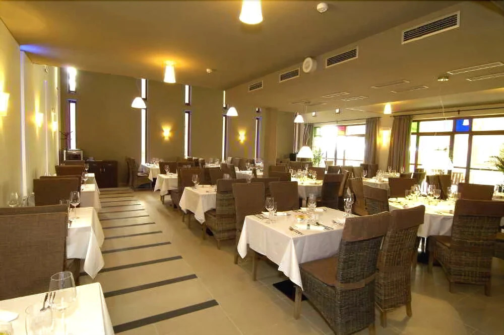 EA Chateau Hotel Sychrov