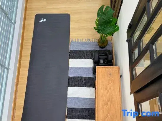 LYLAC Home Saigon COG - Tranquil City Center Wabi Sabi 3BR Townhouse in D1