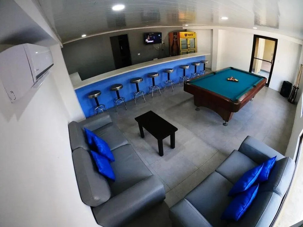 Hotel Blue Marlin - Nightclub & Sports Bar on Site