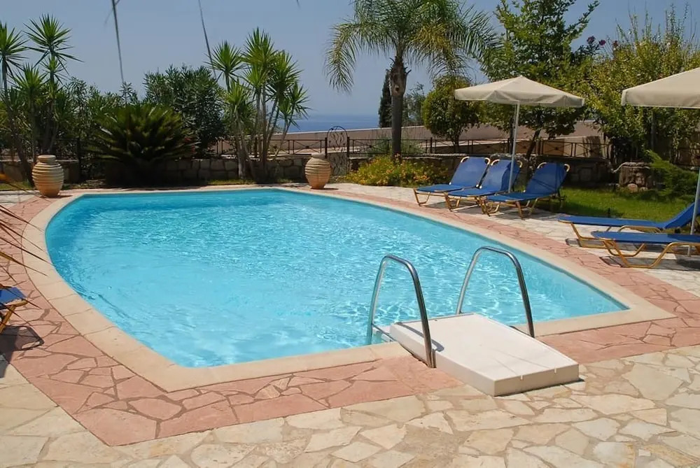Christoforos Apartments