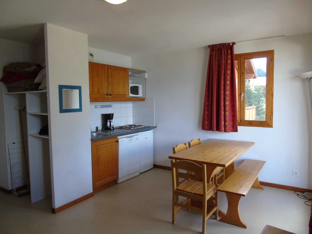 Lou Services Apartment G22 LSI 001