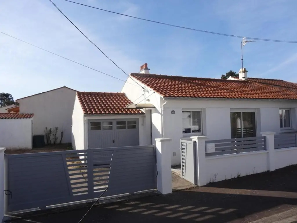Maison fonctionnelle près de la plage pour 6 personnes - FR-1-476-101