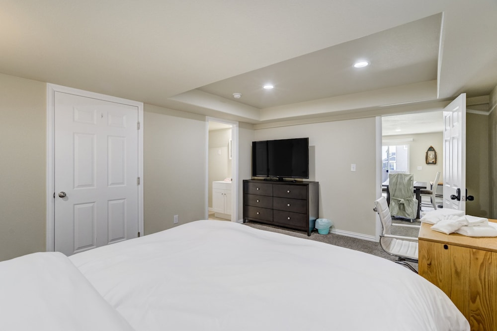 1415 Legend Oak - Basement