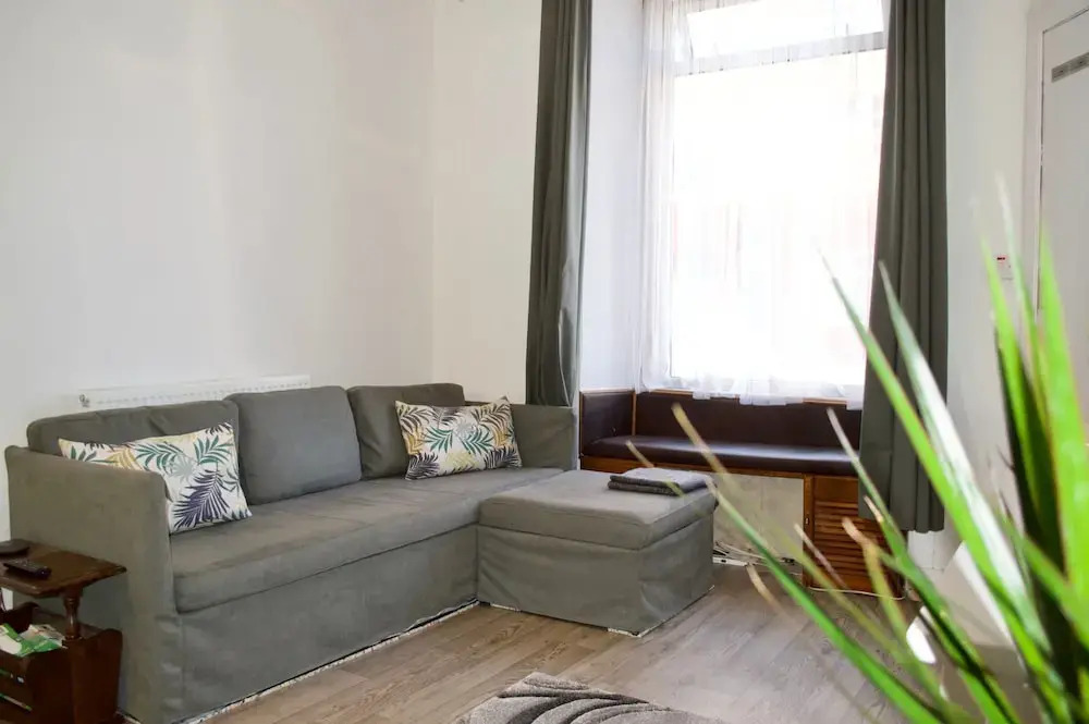 Bright And Modern 1 Bedroom Flat