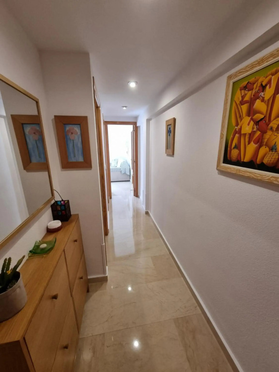 Ideal familias en urbanización de lujo a 600m de la playa Levante con Wifi, AC y Parking