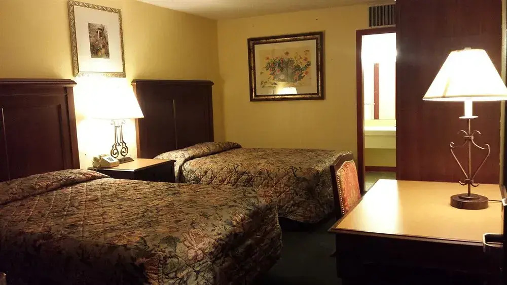Super 8 by Wyndham Goldsboro