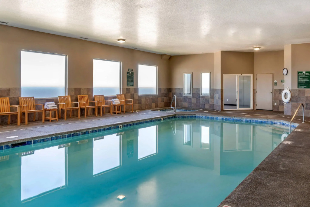 Elizabeth Oceanfront Suites, an Ascend Collection Hotel