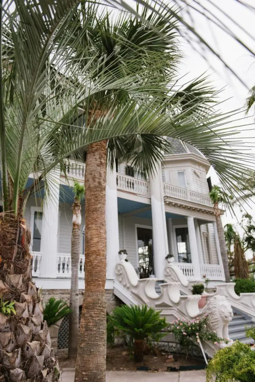 Carr Mansion