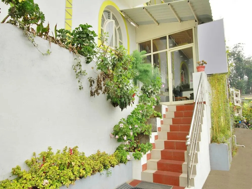 Rose Flower Resort by OYO Rooms