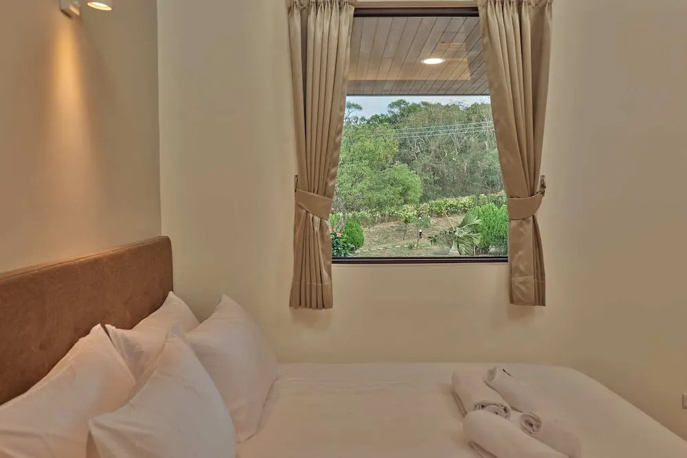 Cliff Villa