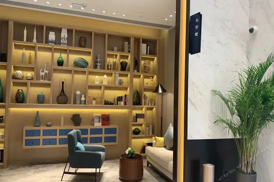 The Hotel V (Shanghai Hongqiao Hub)