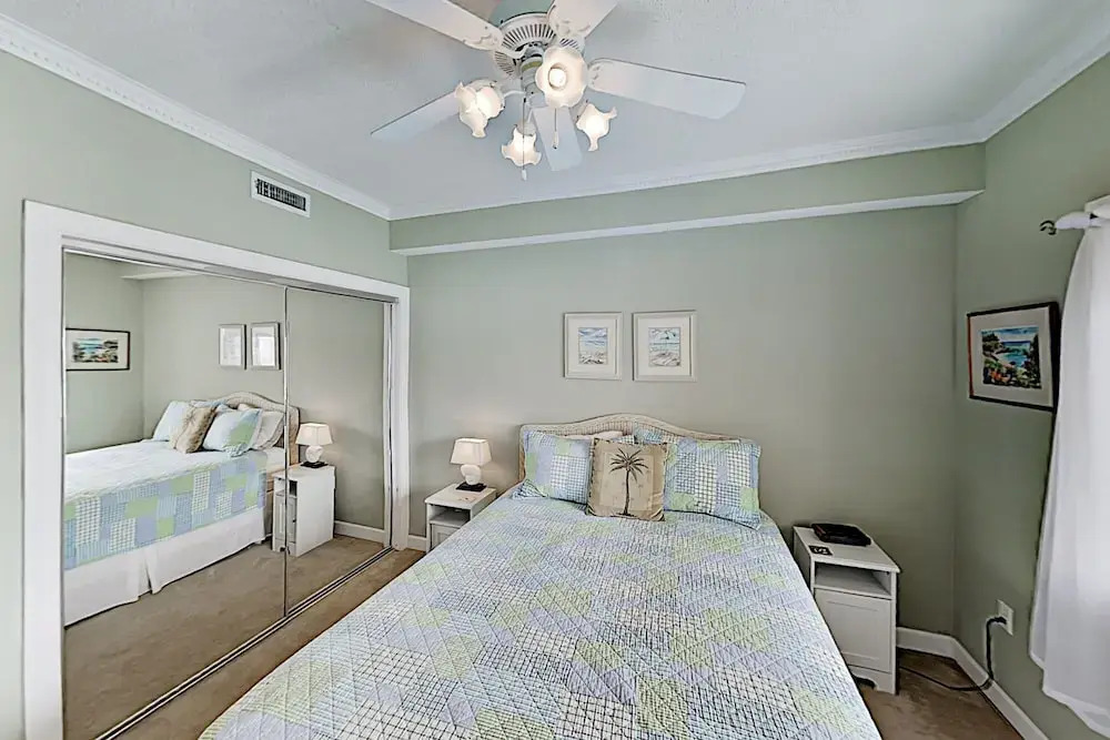 Bayfront Bliss Rooftop Pool, Short Walk To Beach 3 Bedroom Condo