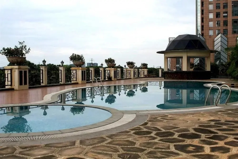 Golden Lotus Herton Seaview Hotel