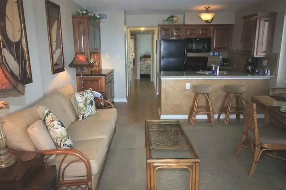 Royal Palms 201 - 2 Br Condo
