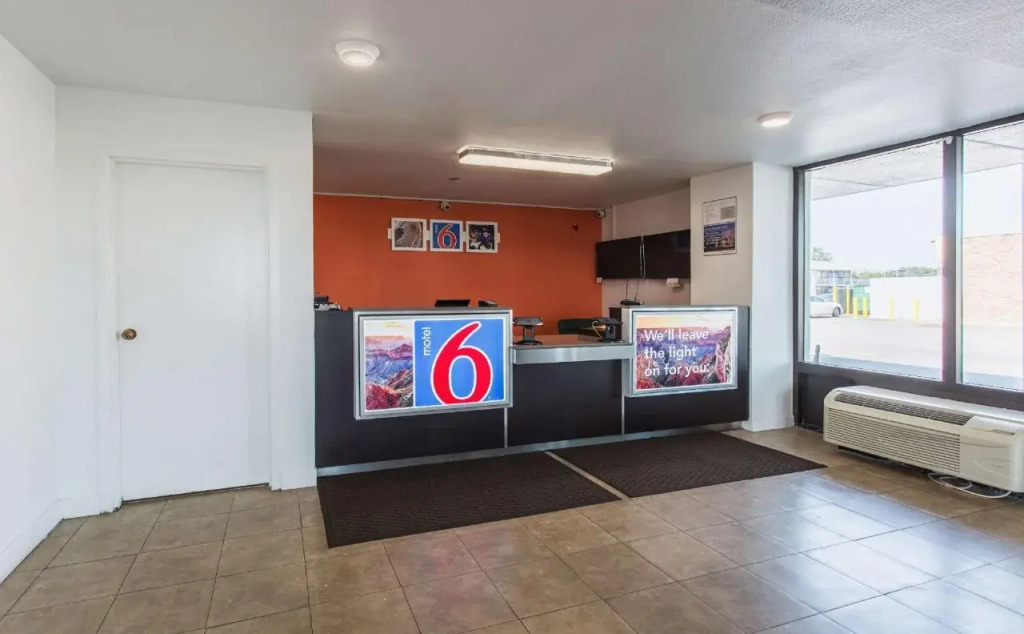 Motel 6 West Memphis Arkansas