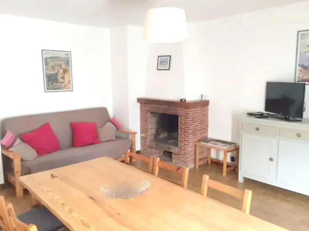 House with 3 Bedrooms in Lecci, with Enclosed Garden And Wifi