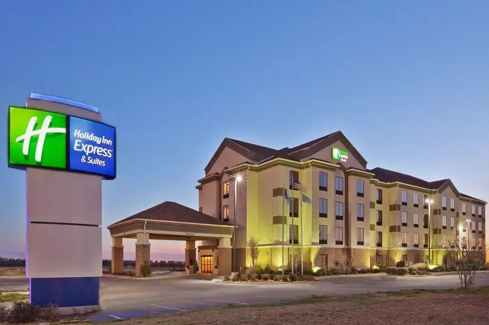 Holiday Inn Express Hotel & Suites Shawnee I-40 by IHG