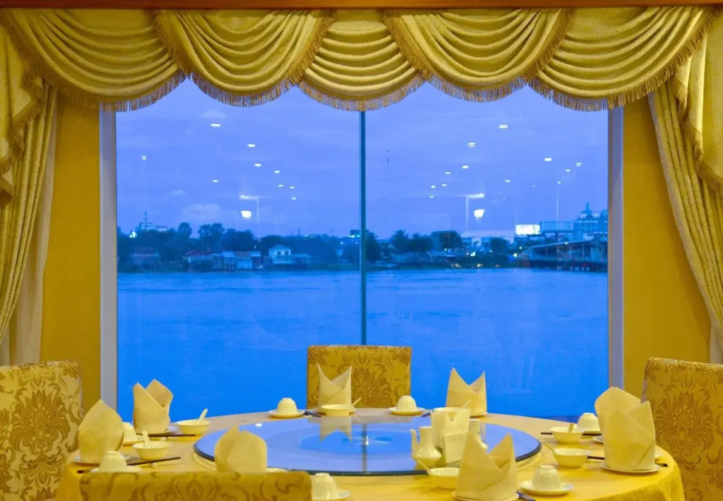River Palace Hotel & Spa