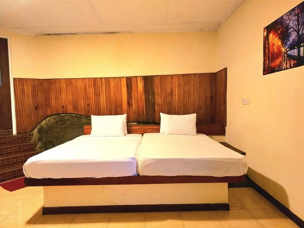 Blackwood Hotel and View Bungalow