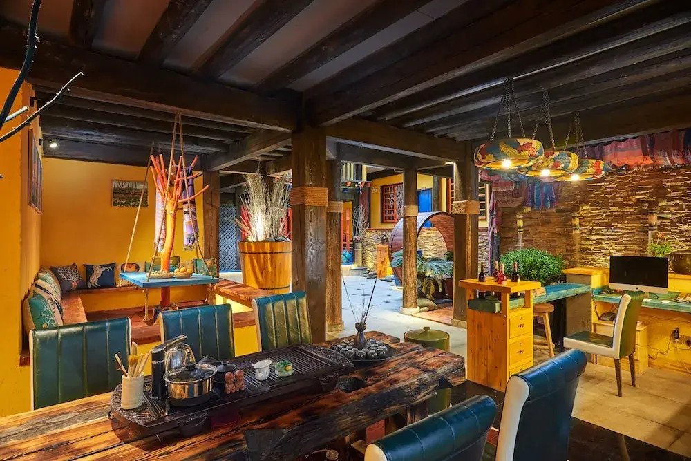 JIUMI Snow Mountain Original Art Hotel