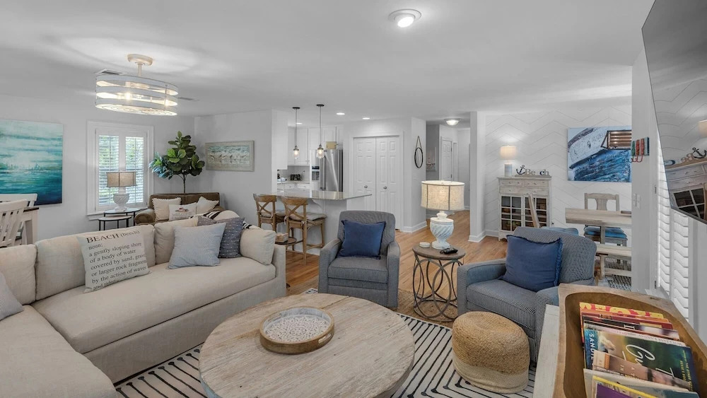 Classic Beach Home With Heated Private Pool - Sleeps 9