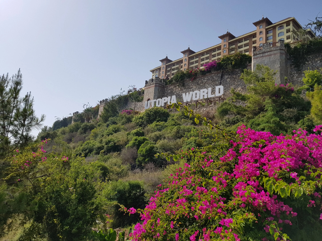 Utopia World