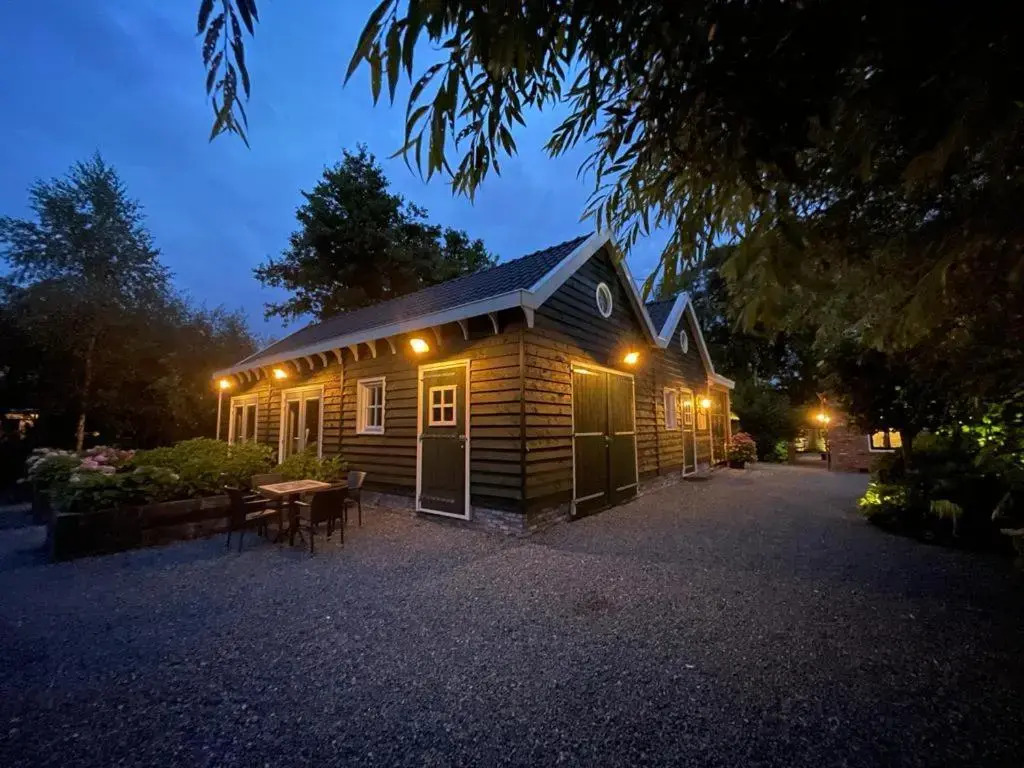 Flora’s B&B