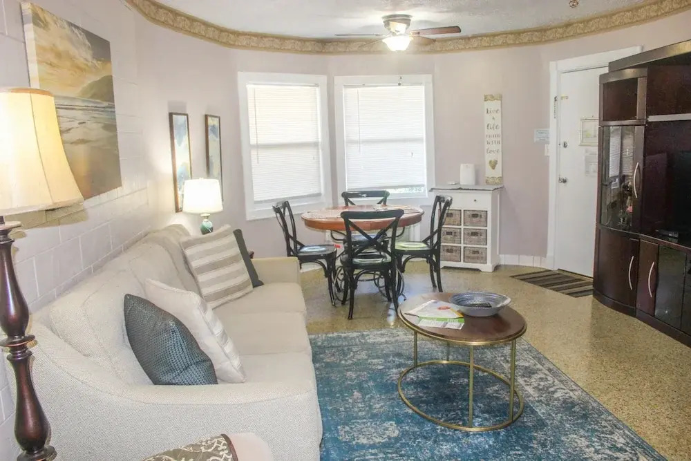 Terrace Park Suites Old Northeast by Tech Travel