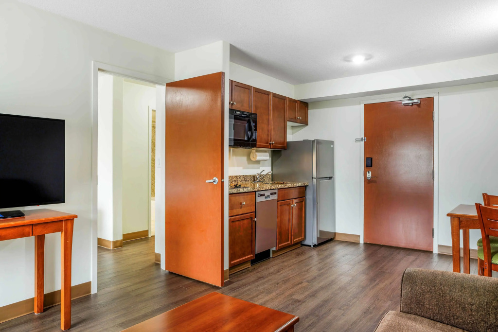 Days Inn & Suites by Wyndham Sherwood Park Edmonton
