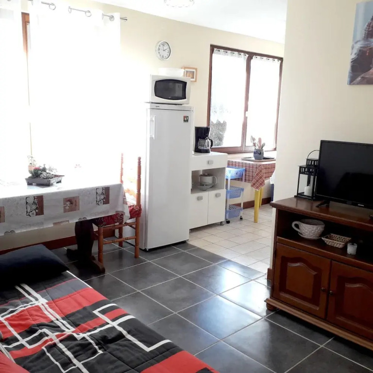 Apartment With one Bedroom in Taintrux, With Wonderful Mountain View, Furnished Garden and Wifi - 25 km From the Slopes