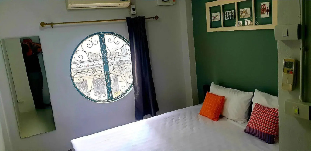 Asoke Montri Hostel