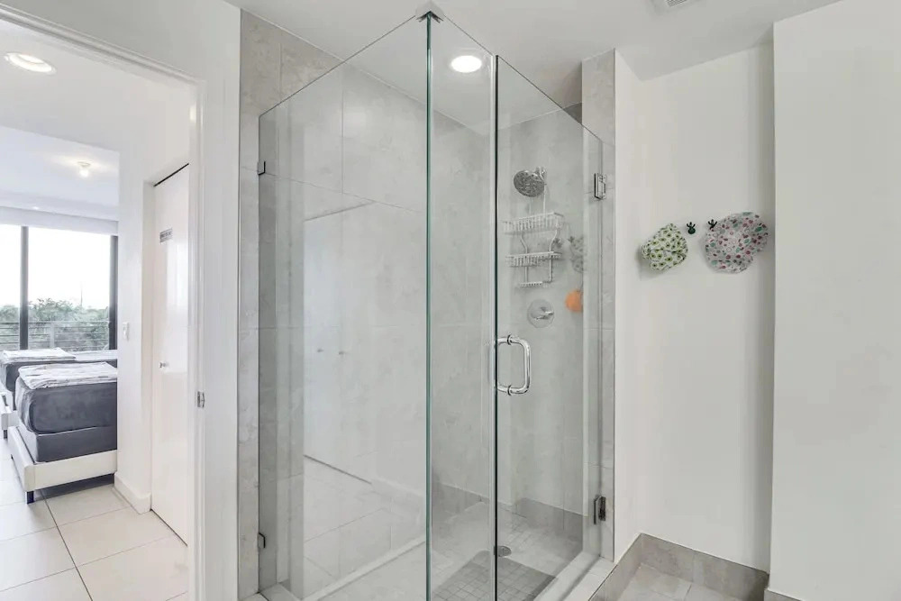 Steps to Dtwn Doral Park: Modern Group Retreat