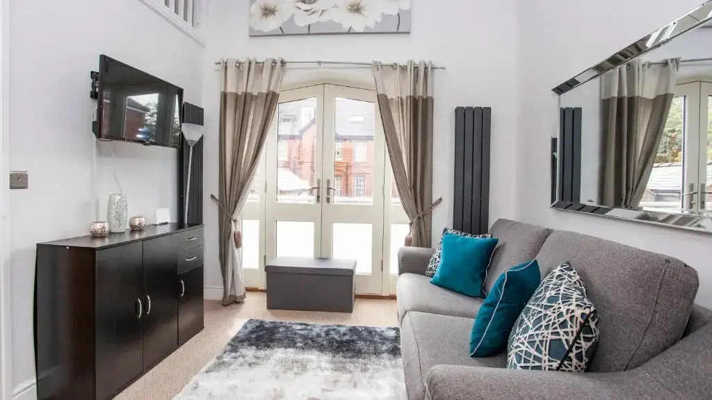 Apartment 4 The Keyes- Stunning & Stylish Apartment With Free Parking