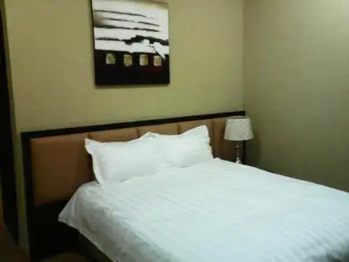 Hypermall Apartment