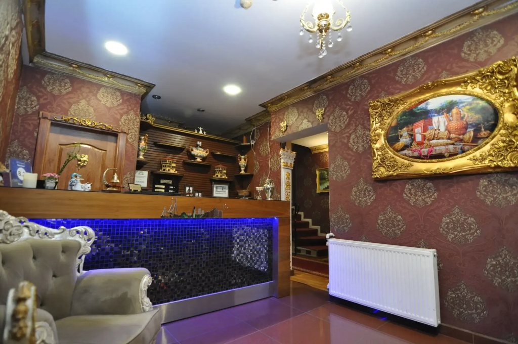 Apex Hotel