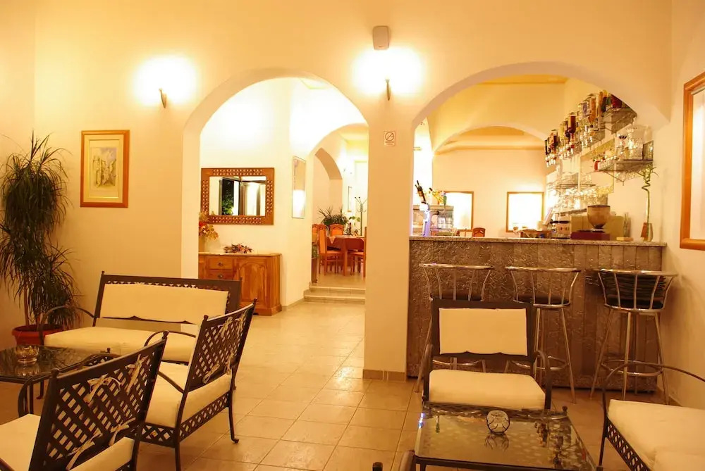 Hotel Holiday