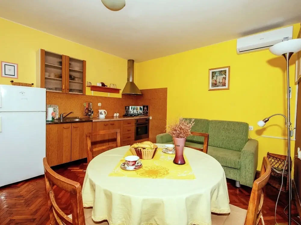 Cozy Apartment in a Quiet Area, Nice Balcony With Park View, Near the Sea