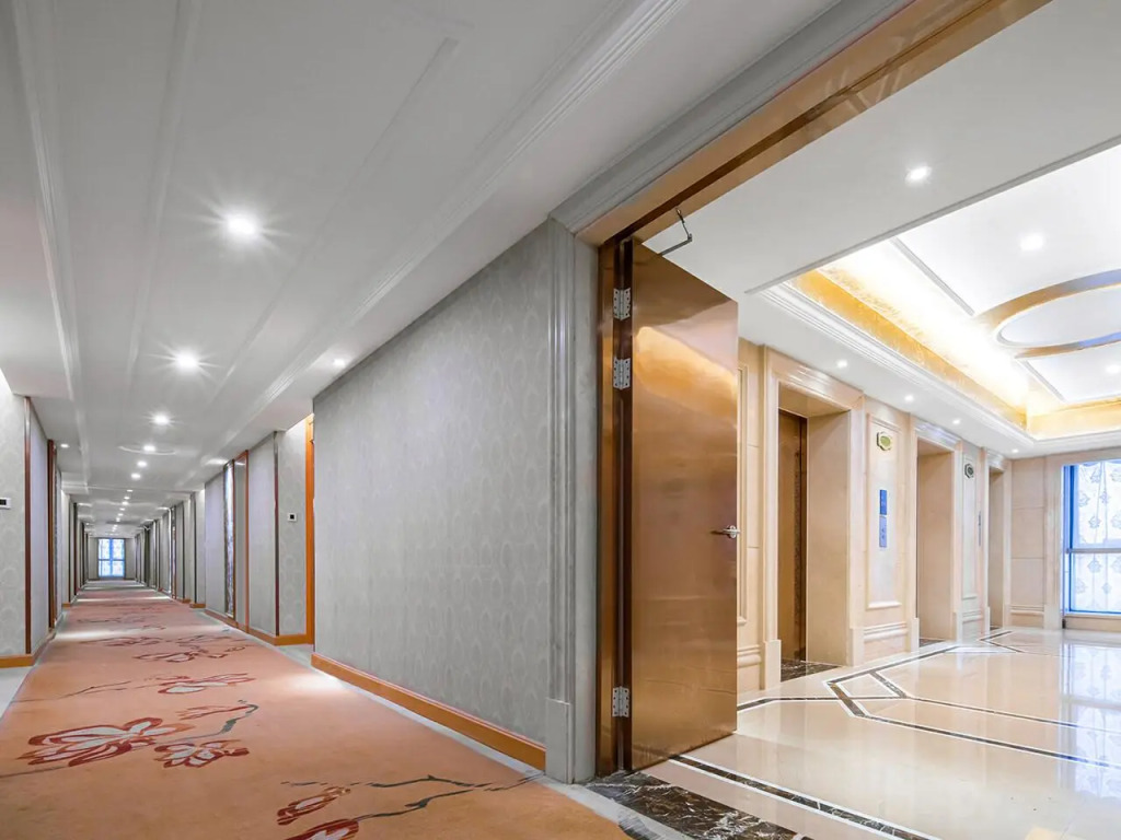 Vienna International Hotel (Hangzhou Xiaoshan Yaqian Subway Station)