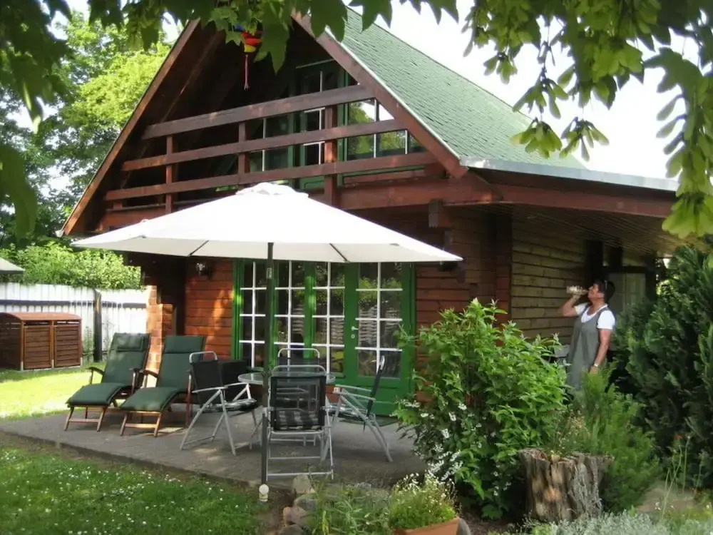 Magnificent Holiday House by Lake Kummerow