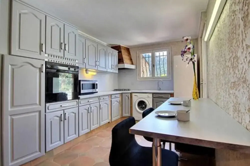 Magnifique Villa,Calme,Vue dégagée,Piscine,Parking,Wifi,Clim
