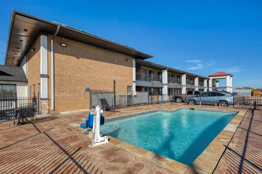 SureStay Hotel by Best Western Terrell