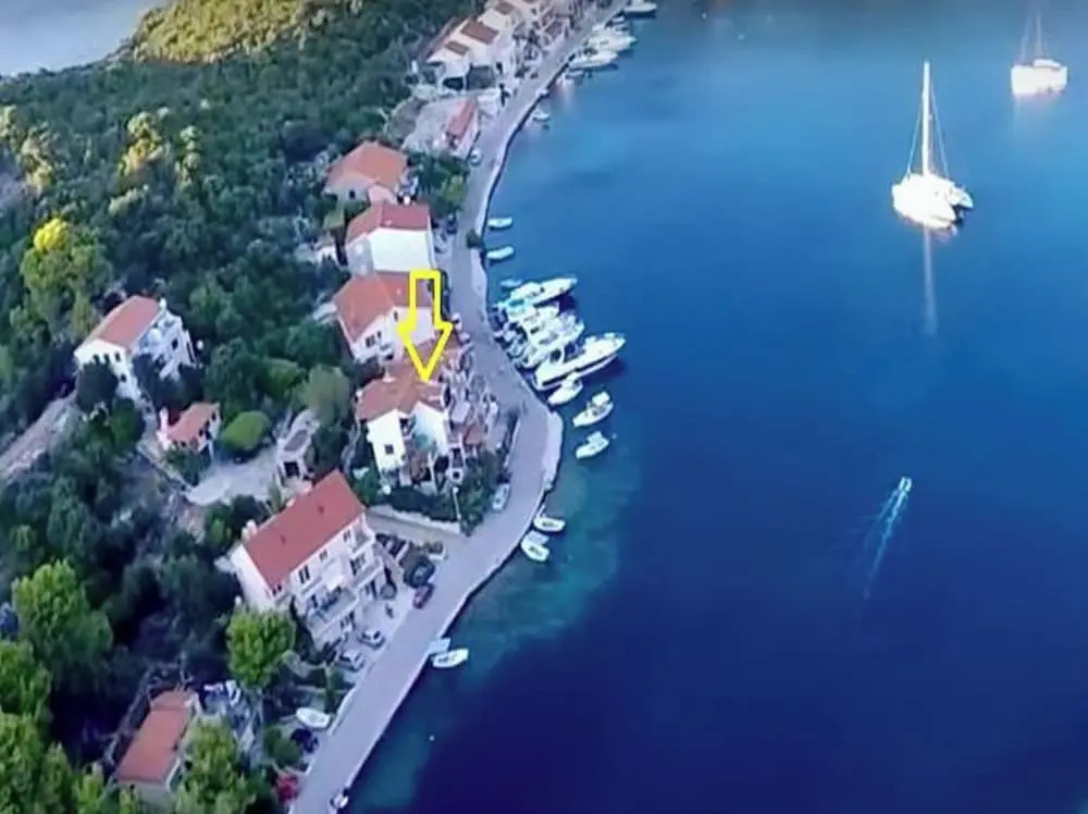 Apartments Malo Lago