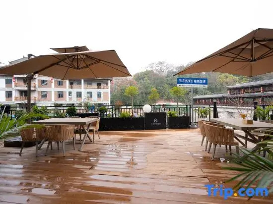 Lai Feng Ji Tian Qian Xi Grand Hotel