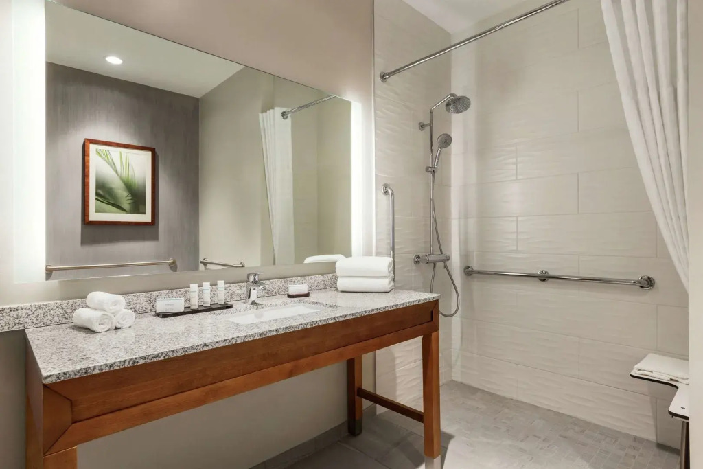 Embassy Suites By Hilton Sarasota